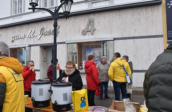 Glühwein und Engelslocken Glühwein und Engelslocken